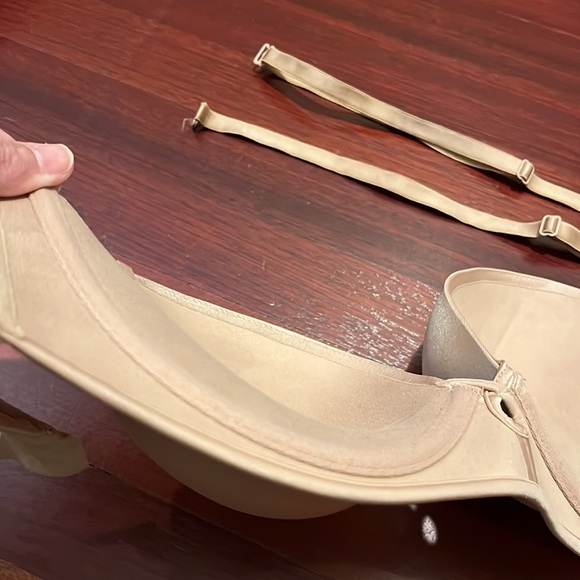 womens 36d Victoria’s Secret Bombshell Padded Tan Pushup Strapless Multi way bra - Picture 6 of 8